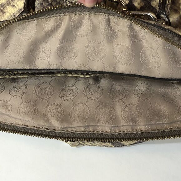 Michael Kors Riley Black Tan Beige Python Embossed Leather Satchel Crossbody - Picture 15 of 16